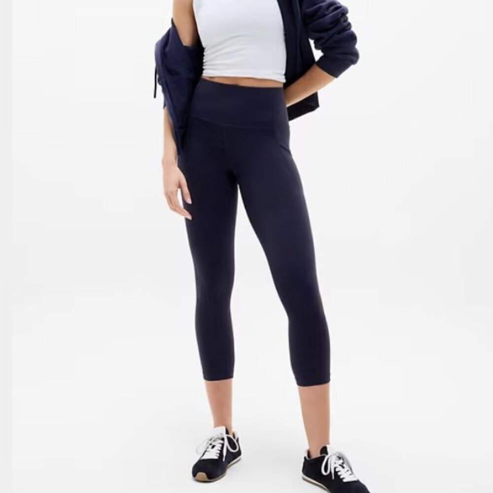 ATHLETA Salutation Stash Pocket II Capri Navy Blue Size Medium Tall